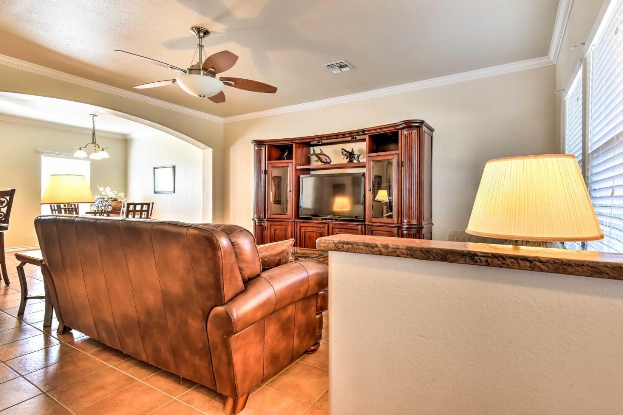 Waterfront Corpus Christi Townhome With Pool And Dock! المظهر الخارجي الصورة