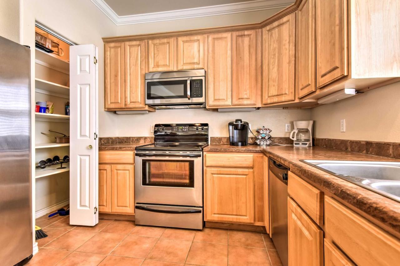 Waterfront Corpus Christi Townhome With Pool And Dock! المظهر الخارجي الصورة