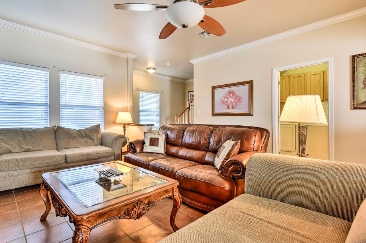 Waterfront Corpus Christi Townhome With Pool And Dock! المظهر الخارجي الصورة