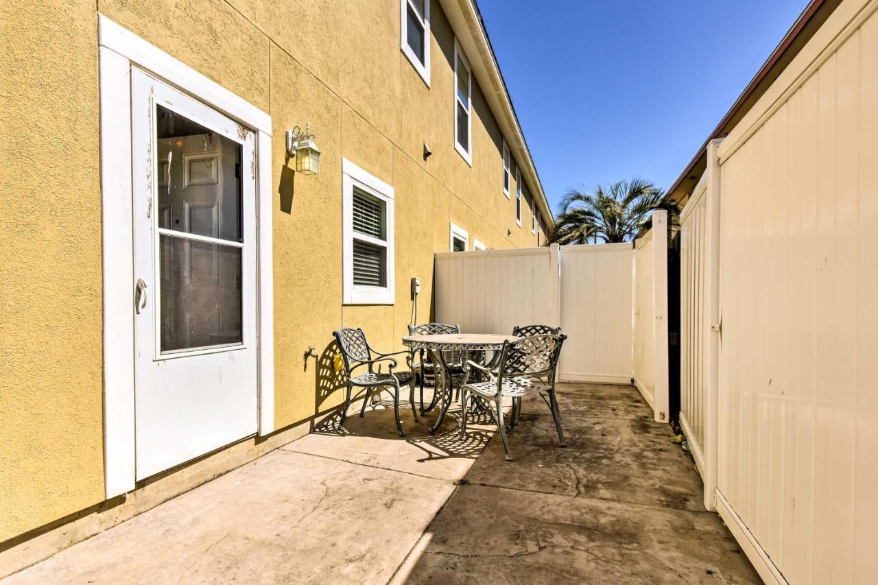 Waterfront Corpus Christi Townhome With Pool And Dock! المظهر الخارجي الصورة