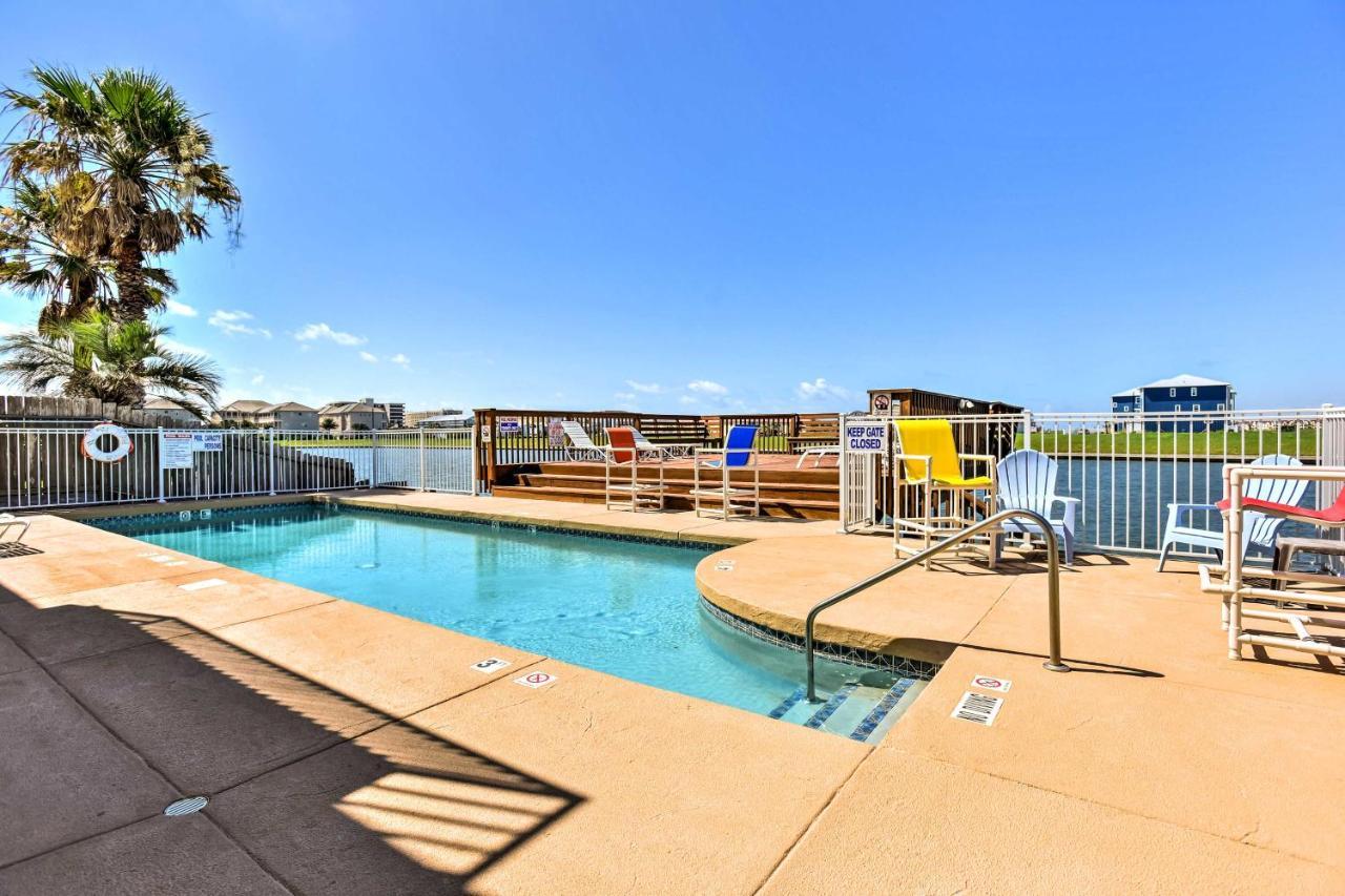 Waterfront Corpus Christi Townhome With Pool And Dock! المظهر الخارجي الصورة