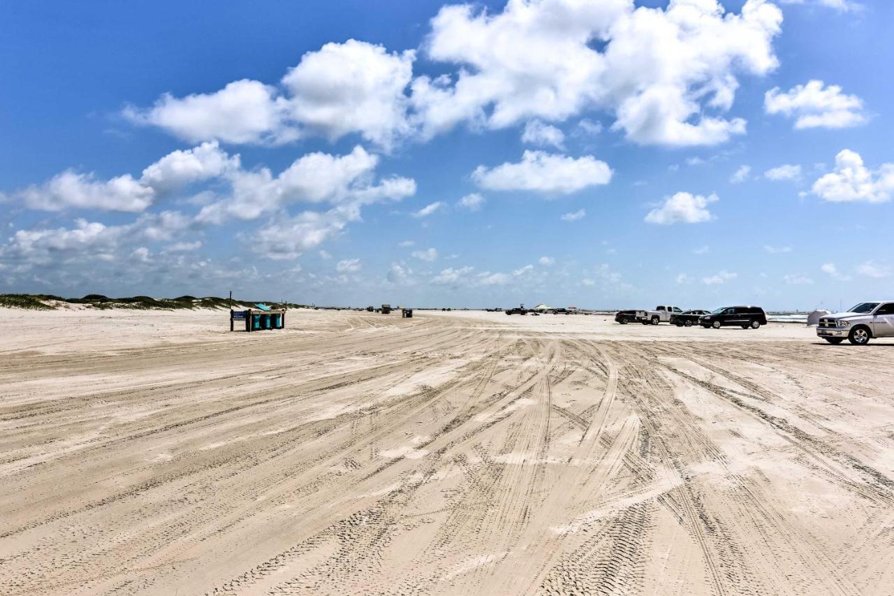 Waterfront Corpus Christi Townhome With Pool And Dock! المظهر الخارجي الصورة
